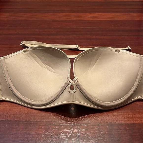 womens 36d Victoria’s Secret Bombshell Padded Tan Pushup Strapless Multi way bra - Picture 3 of 8